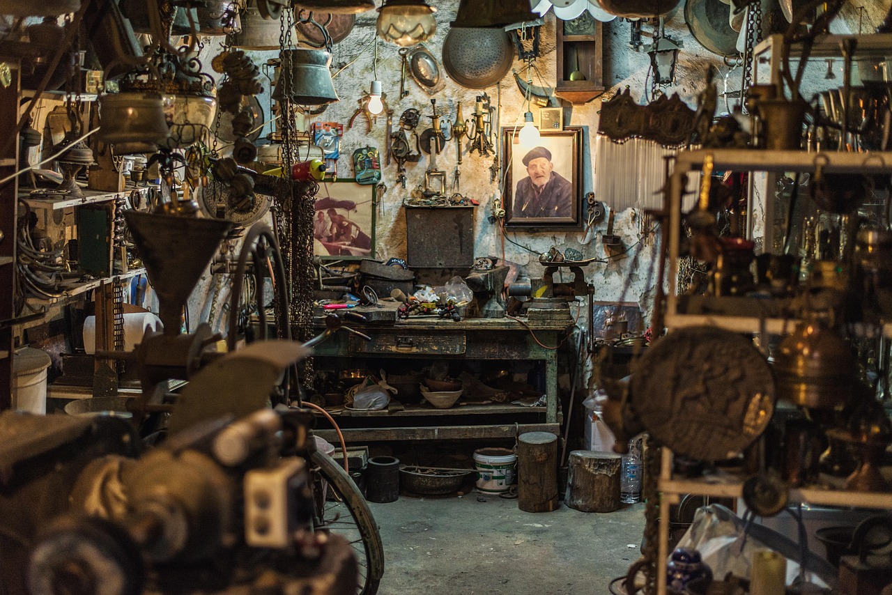 A facilitated theatre workshop with community members